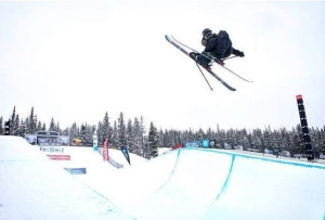 Janina Kuzma and Beau-James Wells Finalists at TNF Park & Pipe Open