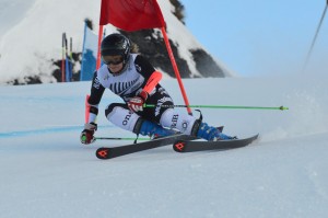 Alice Robinson and Willis Feasey Crowned National Giant Slalom Champs in Solid Day of Racing for NZ Skiers 