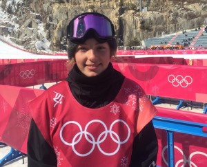 Zoi Sadowski-Synnott lands PB for a spot in the Snowboard Big Air Finals