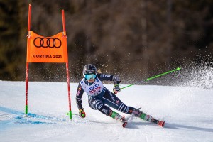 Fourth Place finish for Alice Robinson at Ski World Championships Giant Slalom