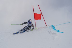 Alice Robinson and Willis Feasey crowned NZ Giant Slalom National Champions